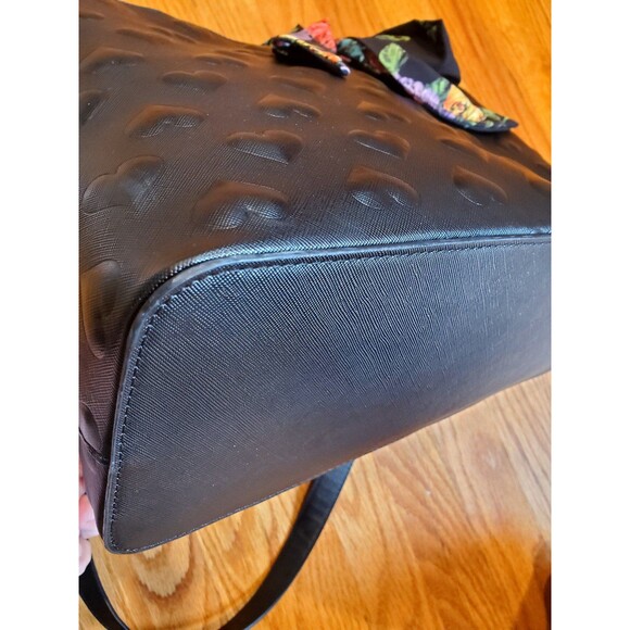 Betsey Johnson Embossed Heart Satchel Purse Bag Black - Picture 3 of 11